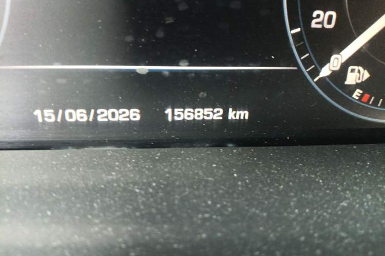 Used Land Rover Range Sport 2014 3.0 SC V6 HSE DYNAMIC Odometer Close Up