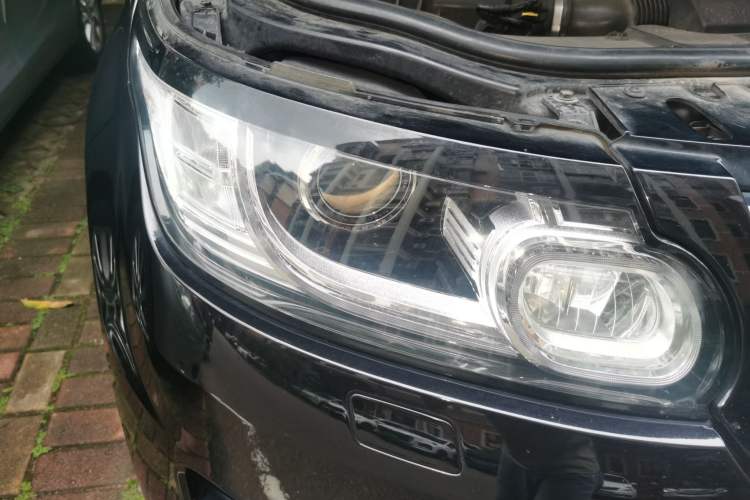 Used Land Rover Range Sport 2014 3.0 SC V6 HSE Right Front Headlight