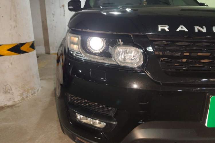 Used Land Rover Range Sport 2014 3.0 SC V6 HSE DYNAMIC Right Front Headlight