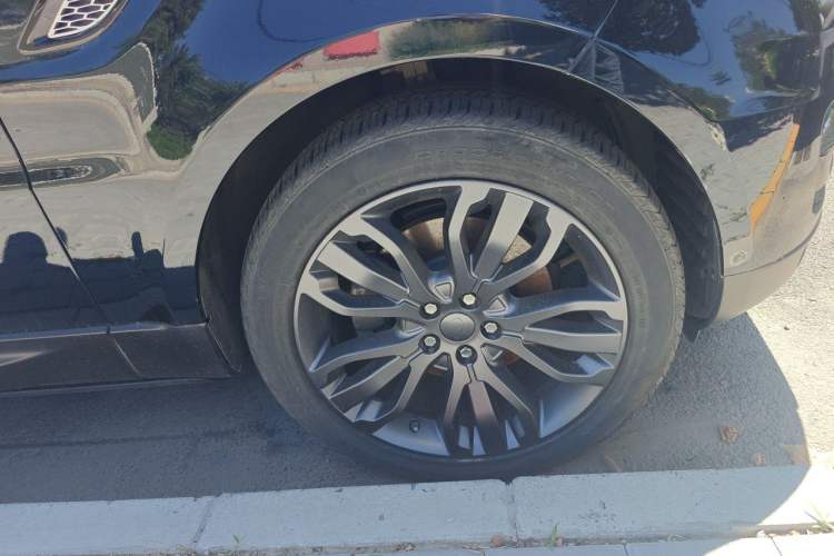 Used Land Rover Range Sport 2014 3.0 SC V6 Fēngshàng Chuàngshì Edition Right Front Wheel Hub