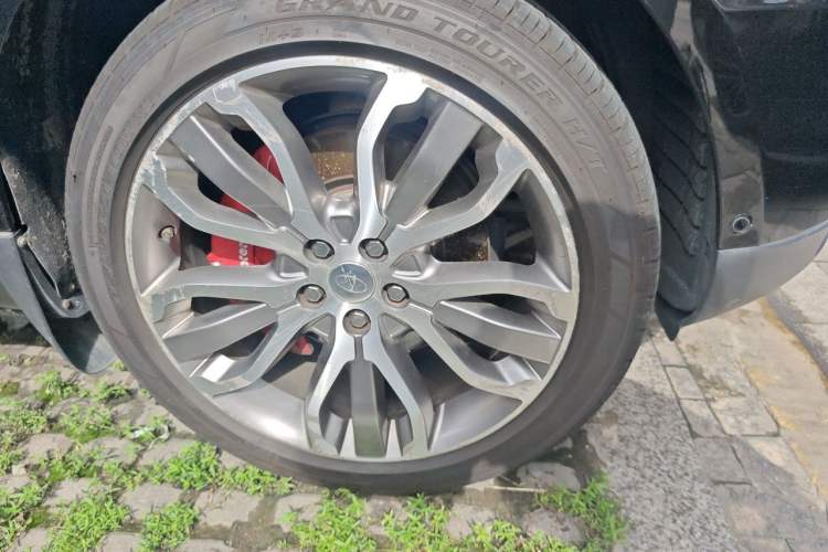 Used Land Rover Range Sport 2014 3.0 SC V6 HSE DYNAMIC Right Front Wheel Hub