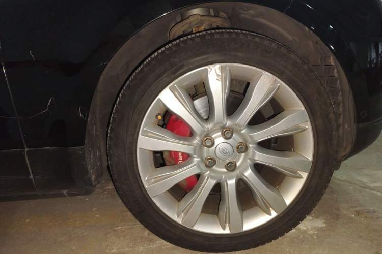 Used Land Rover Range Sport 2014 3.0 SC V6 HSE DYNAMIC Right Front Wheel Hub