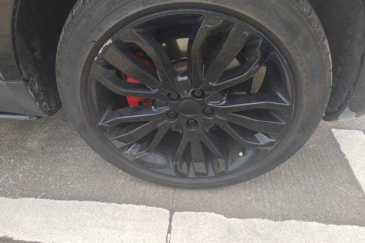 Used Land Rover Range Sport 2014 3.0 SC V6 HSE Right Front Wheel Hub