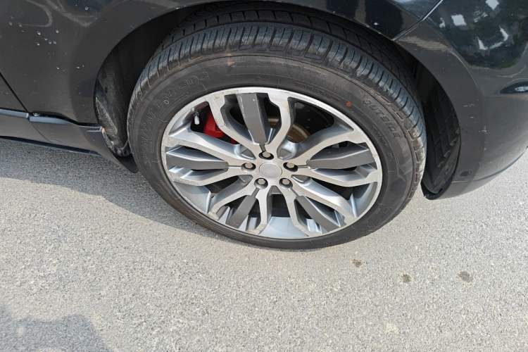 Used Land Rover Range Sport 2014 3.0 SC V6 HSE DYNAMIC Right Front Wheel Hub