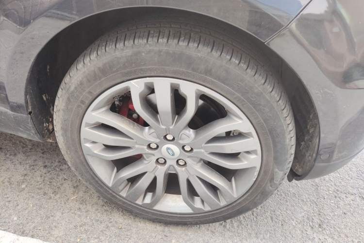 Used Land Rover Range Sport 2014 3.0 SC V6 HSE DYNAMIC Right Front Wheel Hub