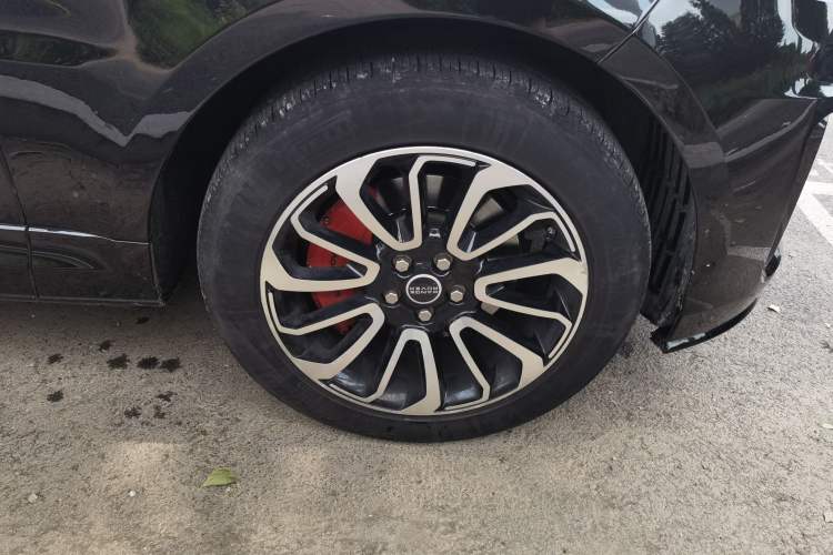 Used Land Rover Range Sport 2014 3.0 SC V6 HSE Right Front Wheel Hub