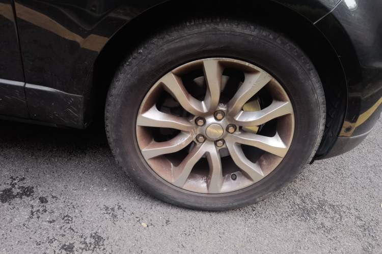 Used Land Rover Range Sport 2014 3.0 SC V6 HSE Right Front Wheel Hub