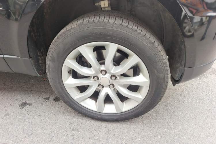 Used Land Rover Range Sport 2014 3.0 SC V6 HSE Right Front Wheel Hub
