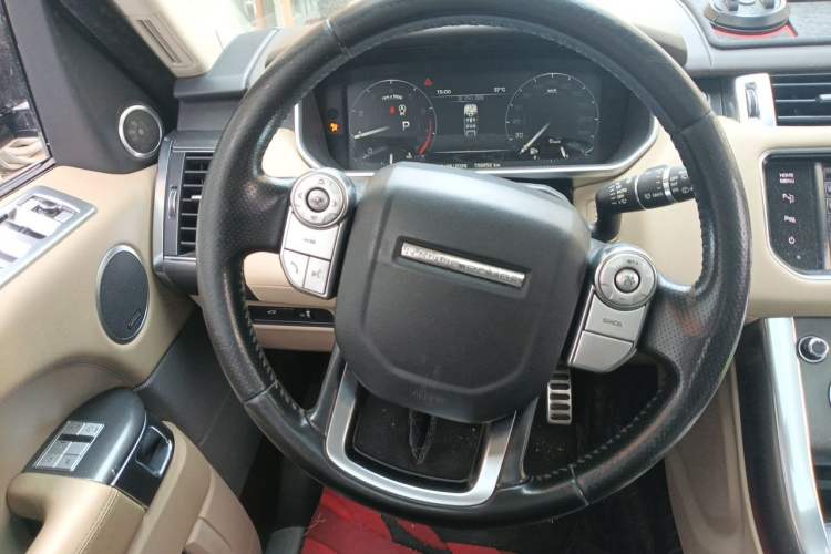 Used Land Rover Range Sport 2014 3.0 SC V6 HSE DYNAMIC Steering Wheel