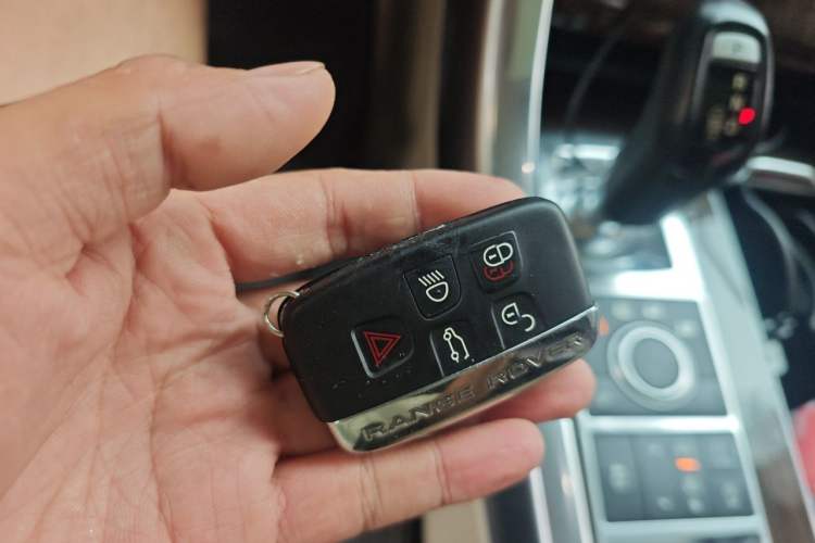 Used Land Rover Range Sport 2014 3.0 SC V6 HSE Vehicle Key