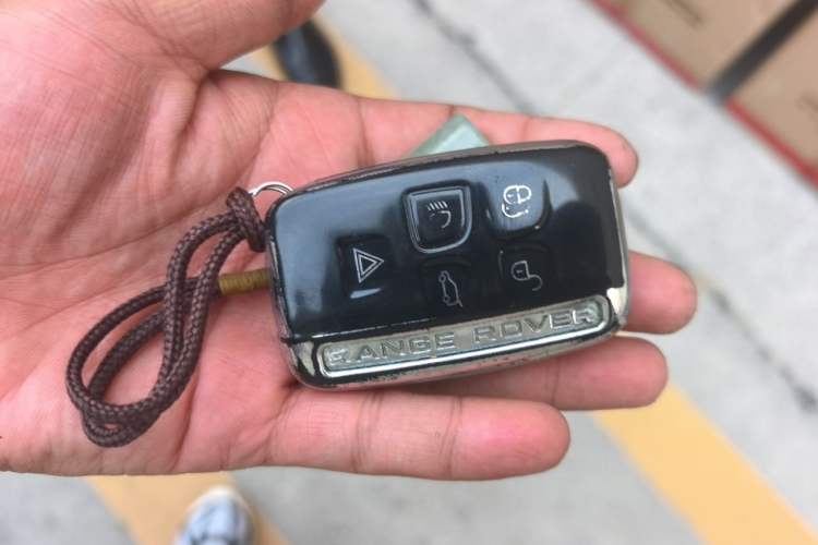Used Land Rover Range Sport 2014 3.0 SC V6 HSE Vehicle Key