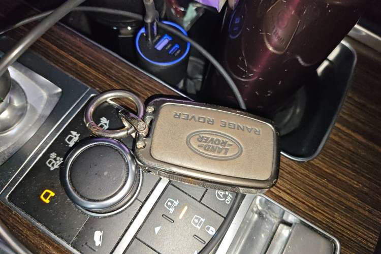Used Land Rover Range Sport 2014 3.0 SC V6 HSE Vehicle Key