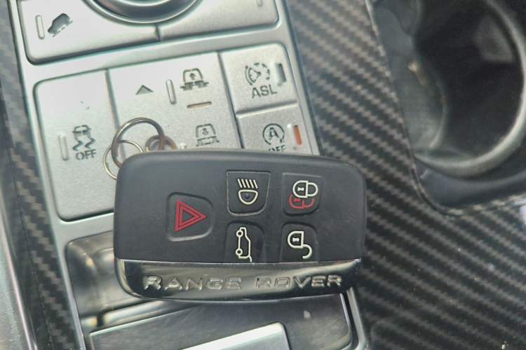 Used Land Rover Range Sport 2014 3.0 SC V6 HSE Vehicle Key