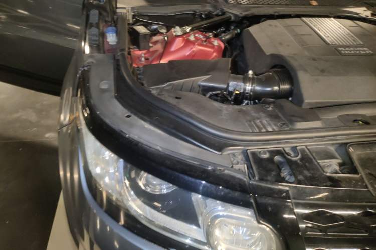 Used Land Rover Range Sport 2014 3.0 SC V6 Fēngshàng Chuàngshì Edition Engine Bay Right