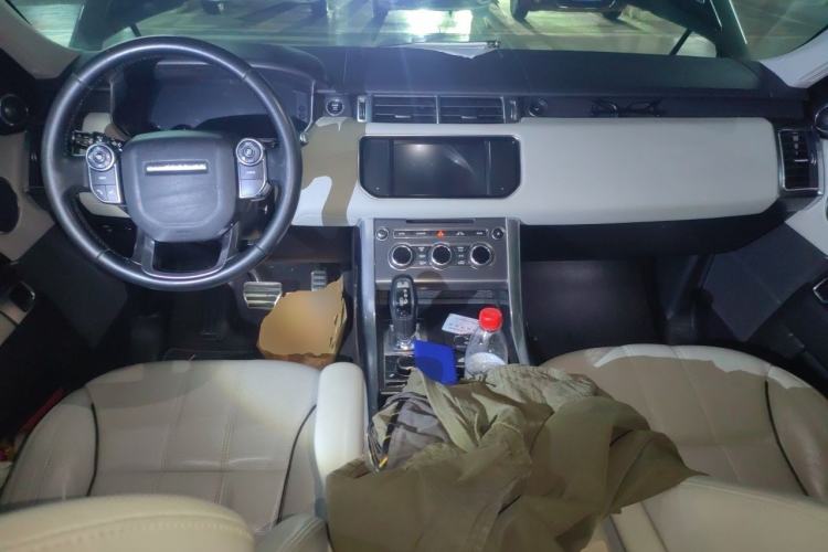 Used Land Rover Range Sport 2014 3.0 SC V6 HSE DYNAMIC Center Console