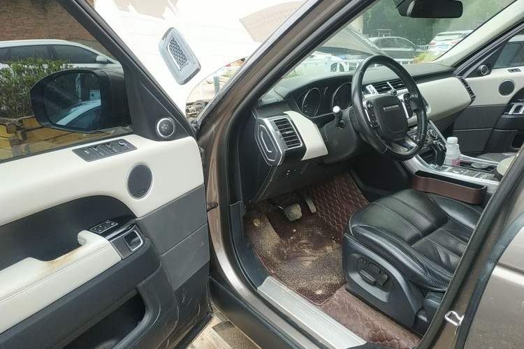 Used Land Rover Range Sport 2014 3.0 SC V6 HSE Driver Seat