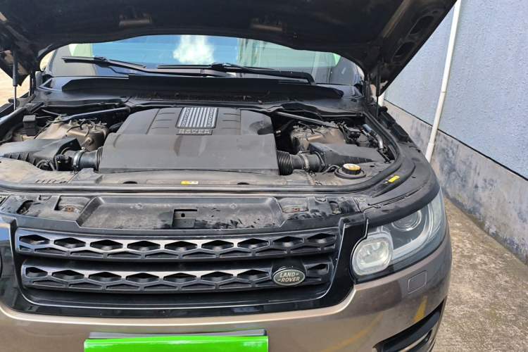 Used Land Rover Range Sport 2014 3.0 SC V6 HSE DYNAMIC Engine Bay Left
