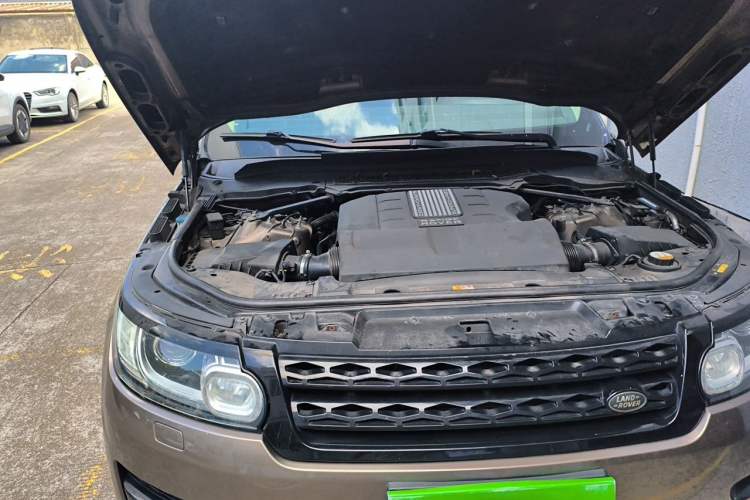 Used Land Rover Range Sport 2014 3.0 SC V6 HSE DYNAMIC Engine Bay Right