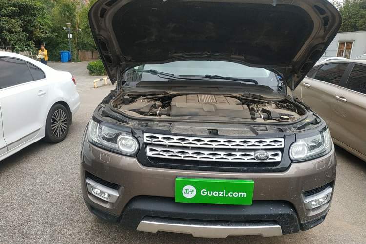 Used Land Rover Range Sport 2014 3.0 SC V6 HSE Engine Bay Right