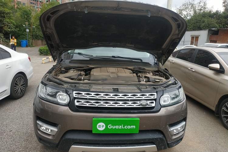 Used Land Rover Range Sport 2014 3.0 SC V6 HSE Engine Bay