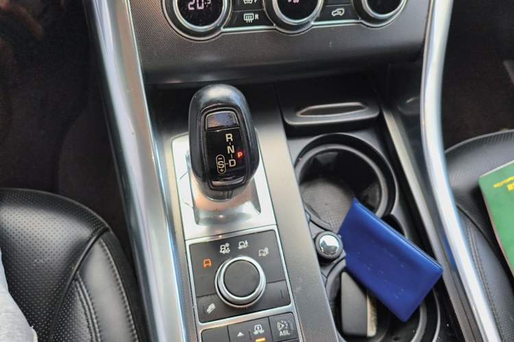 Used Land Rover Range Sport 2014 3.0 SC V6 HSE DYNAMIC Gear Lever