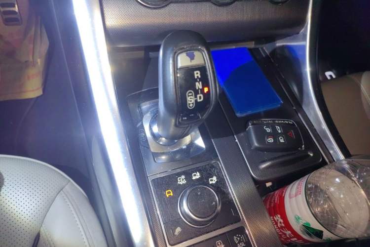 Used Land Rover Range Sport 2014 3.0 SC V6 HSE DYNAMIC Gear Lever