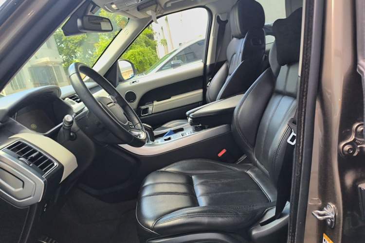 Used Land Rover Range Sport 2014 3.0 SC V6 HSE DYNAMIC Left Front Seat
