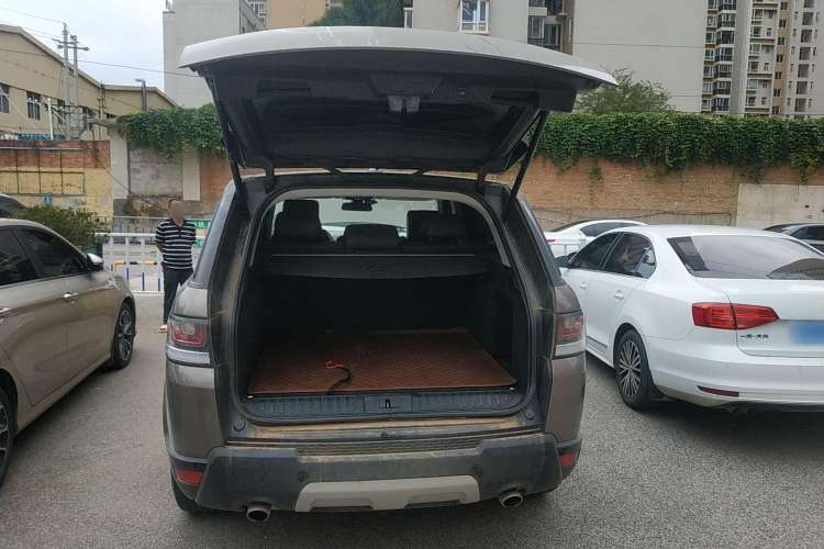 Used Land Rover Range Sport 2014 3.0 SC V6 HSE Trunk
