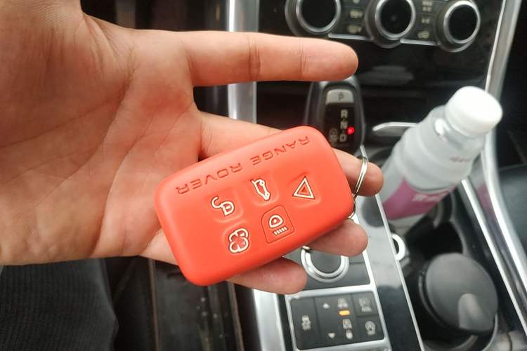 Used Land Rover Range Sport 2014 3.0 SC V6 HSE Vehicle Key