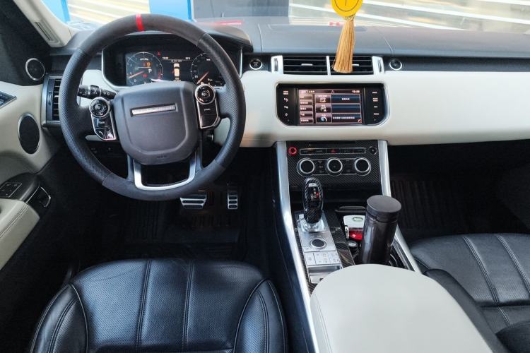 Used Land Rover Range Sport 2014 3.0 SC V6 HSE Center Console