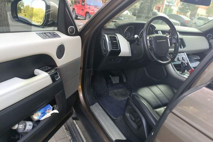 Used Land Rover Range Sport 2014 3.0 SC V6 HSE Driver Seat