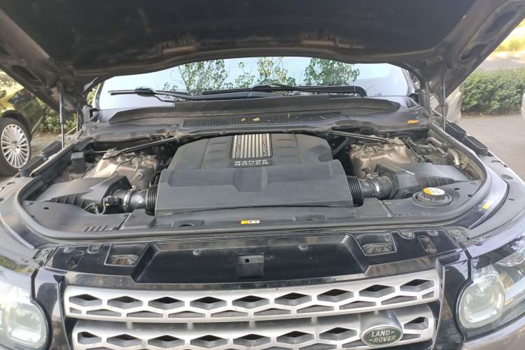 Used Land Rover Range Sport 2014 3.0 SC V6 HSE Engine Bay