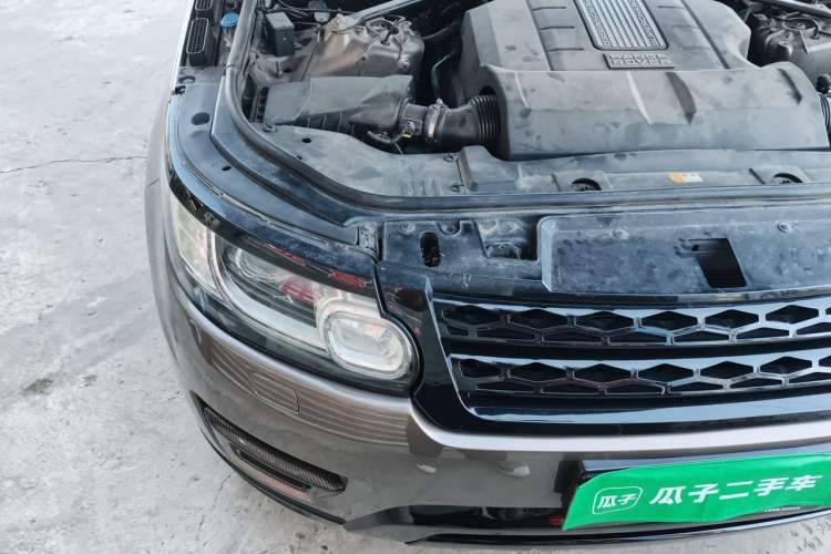 Used Land Rover Range Sport 2014 3.0 SC V6 HSE Engine Bay Right