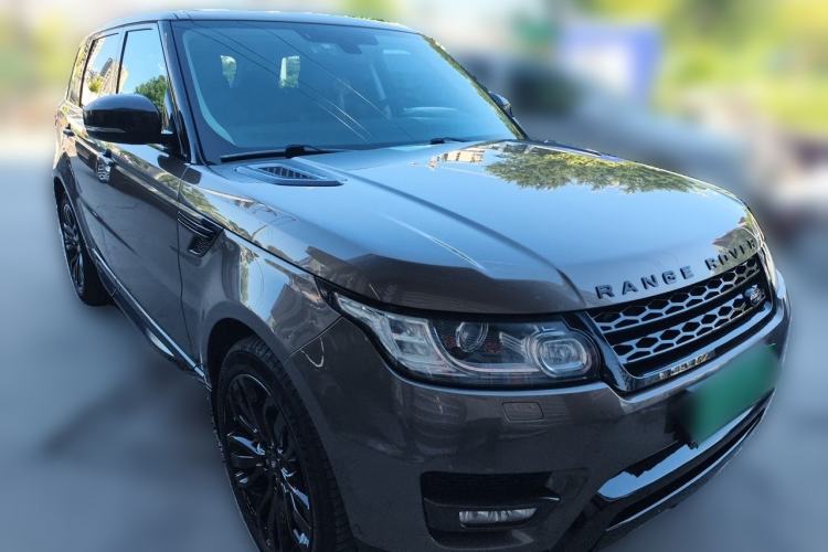 Used Land Rover Range Sport 2014 3.0 SC V6 HSE Front Right 45 Deg