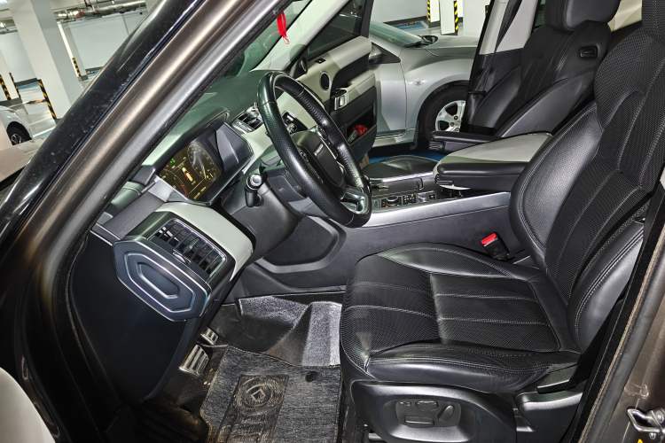 Used Land Rover Range Sport 2014 3.0 SC V6 HSE DYNAMIC Left Front Seat