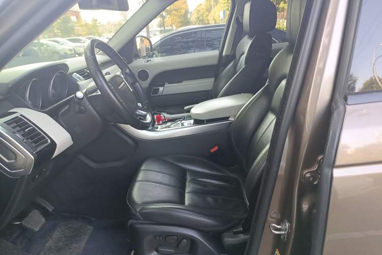 Used Land Rover Range Sport 2014 3.0 SC V6 HSE Left Front Seat