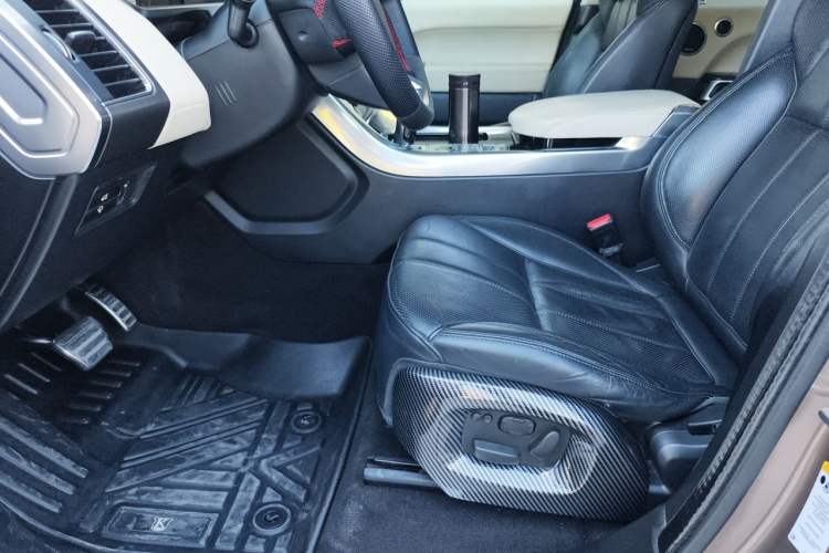 Used Land Rover Range Sport 2014 3.0 SC V6 HSE Left Front Seat
