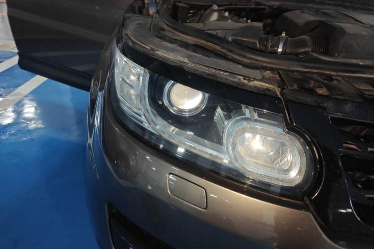 Used Land Rover Range Sport 2014 3.0 SC V6 HSE DYNAMIC Right Front Headlight