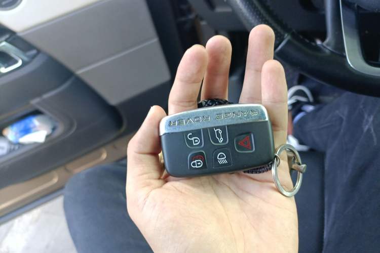 Used Land Rover Range Sport 2014 3.0 SC V6 HSE Vehicle Key