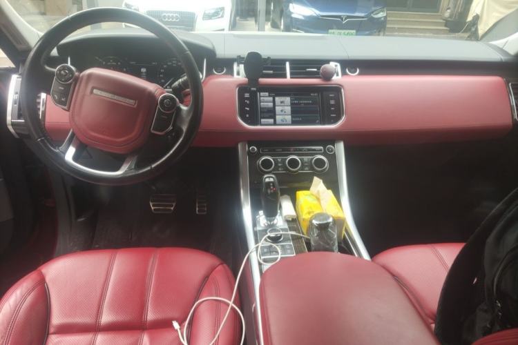 Used Land Rover Range Sport 2014 3.0 SC V6 HSE DYNAMIC Center Console