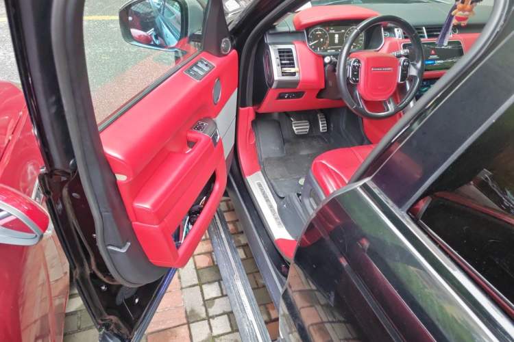 Used Land Rover Range Sport 2014 3.0 SC V6 HSE Driver Seat