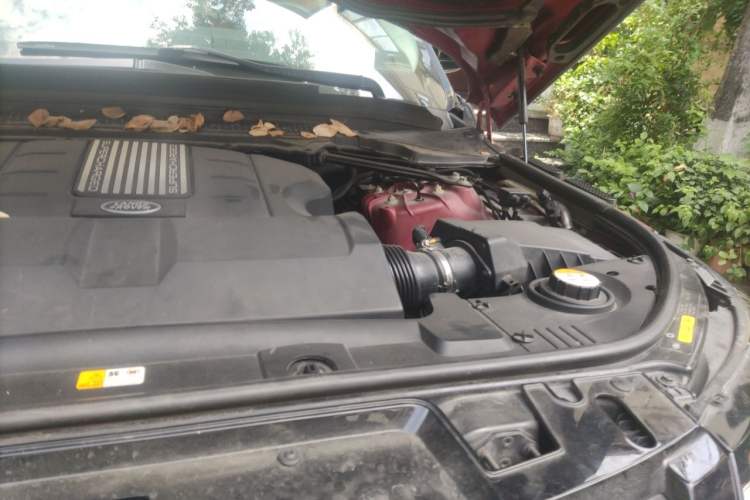 Used Land Rover Range Sport 2014 3.0 SC V6 HSE DYNAMIC Engine Bay Left