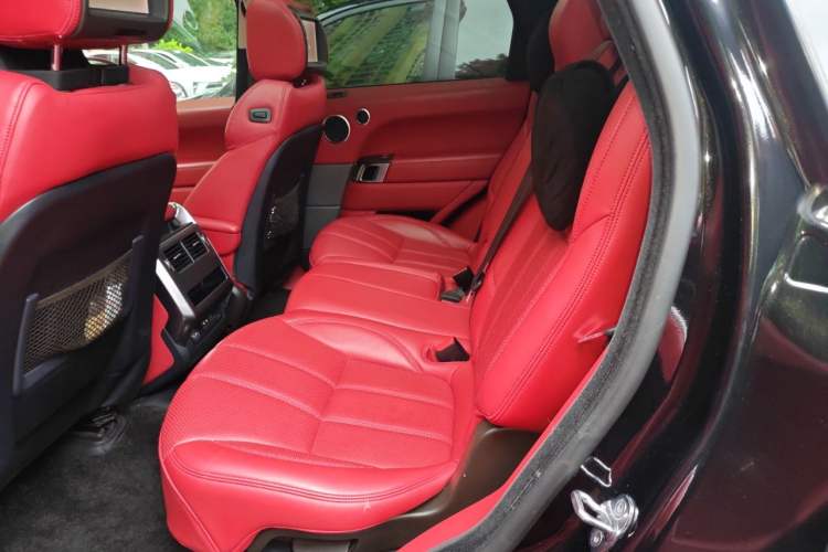 Used Land Rover Range Sport 2014 3.0 SC V6 HSE Left Rear Seat