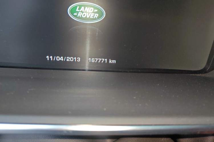 Used Land Rover Range Sport 2014 3.0 SC V6 HSE Odometer Close Up