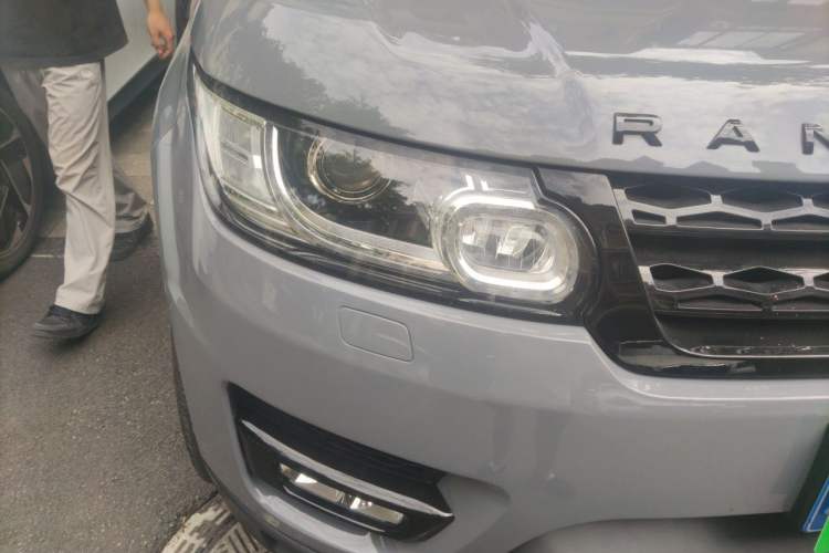 Used Land Rover Range Sport 2014 3.0 SC V6 HSE DYNAMIC Right Front Headlight