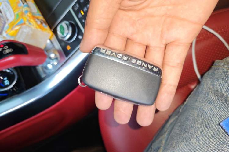 Used Land Rover Range Sport 2014 3.0 SC V6 HSE Vehicle Key
