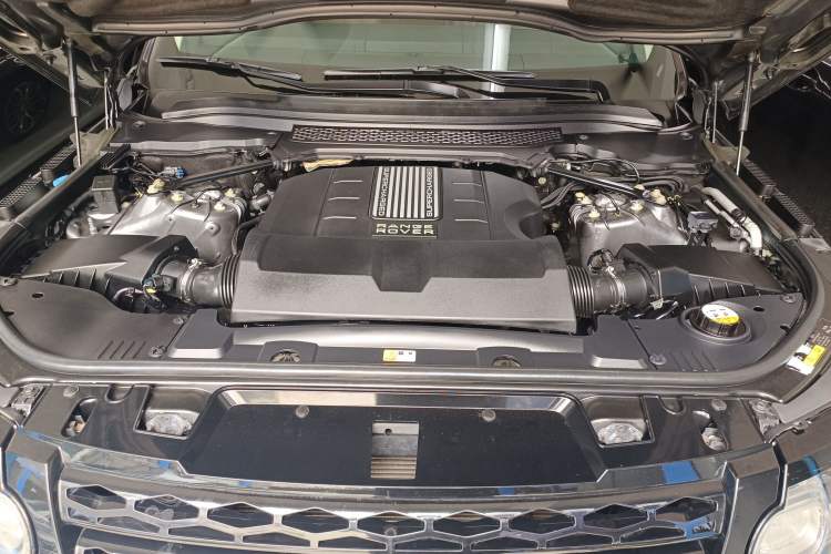 Used Land Rover Range Sport 2014 3.0 SC V6 HSE DYNAMIC Engine Bay