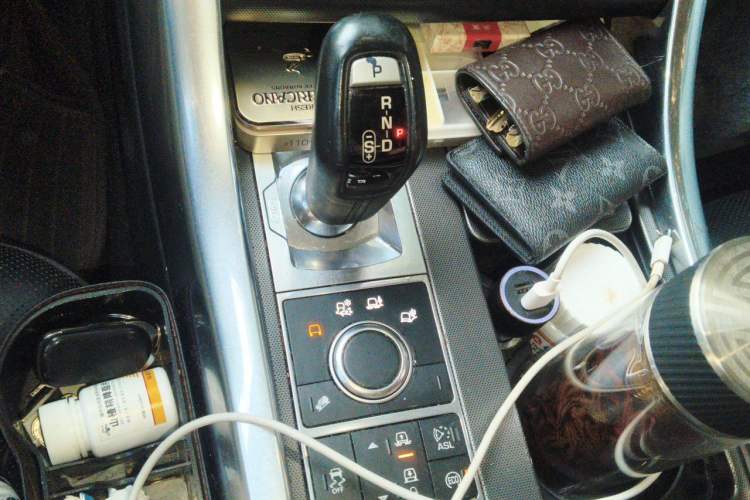 Used Land Rover Range Sport 2014 3.0 SC V6 HSE DYNAMIC Gear Lever