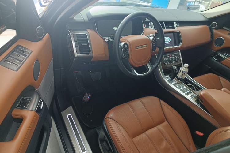 Used Land Rover Range Sport 2014 3.0 SC V6 HSE DYNAMIC Interior 3