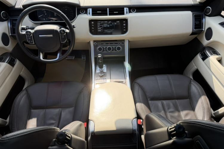 Used Land Rover Range Sport 2014 3.0 SC V6 HSE DYNAMIC Interior 4